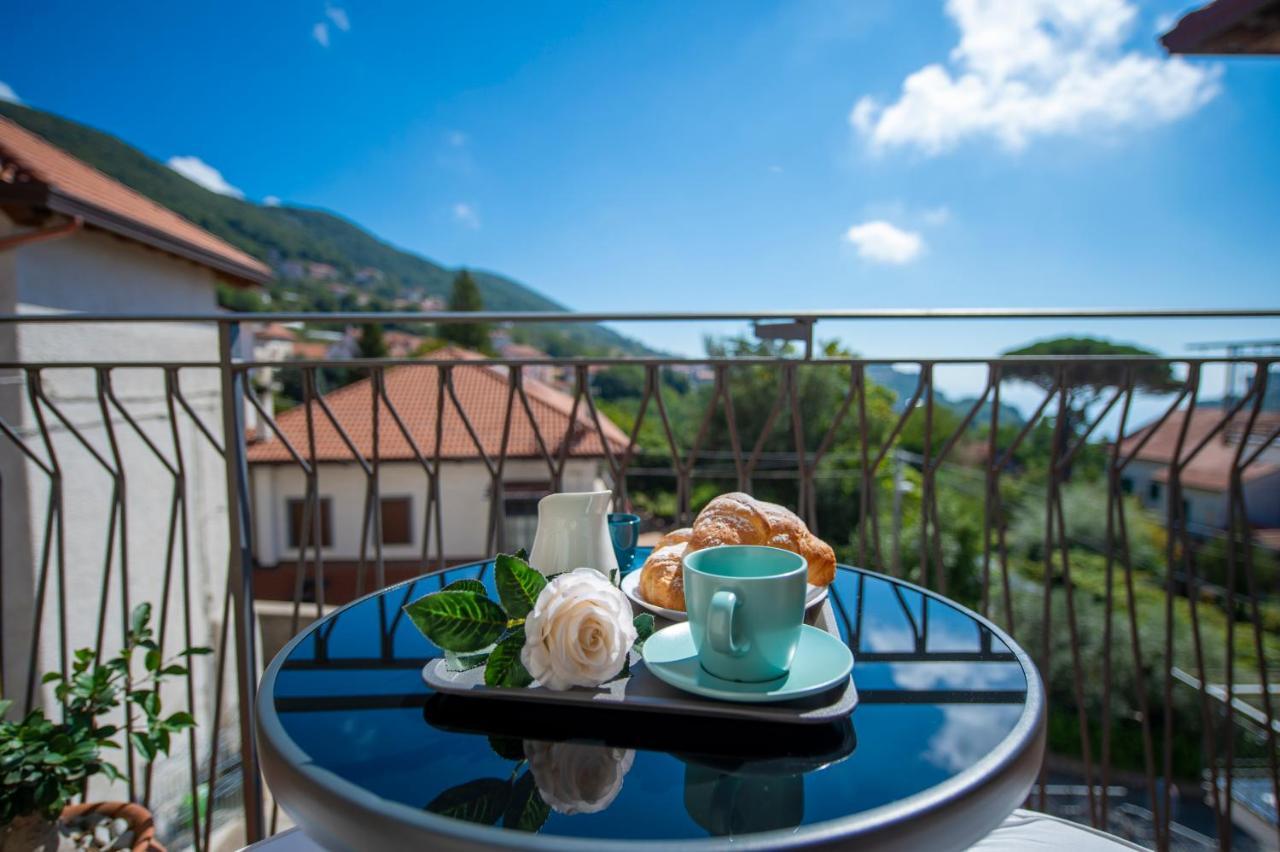 Raggio Di Sole Bed & Breakfast Agerola Bagian luar foto